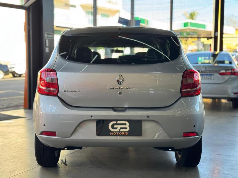 Renault Sandero Dyna 16r - foto 2