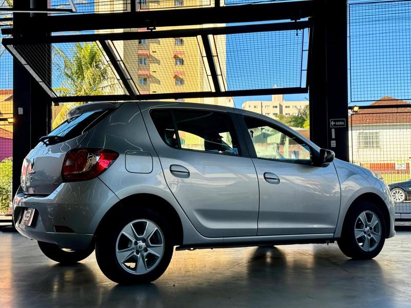 Renault Sandero Dyna 16r - foto 6