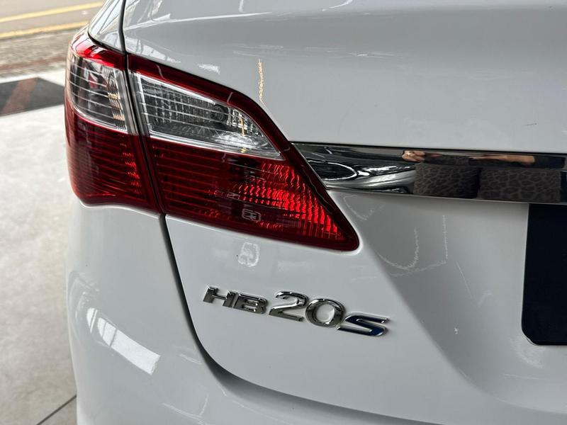 Hyundai HB20S 1.6 A Comf - foto 9