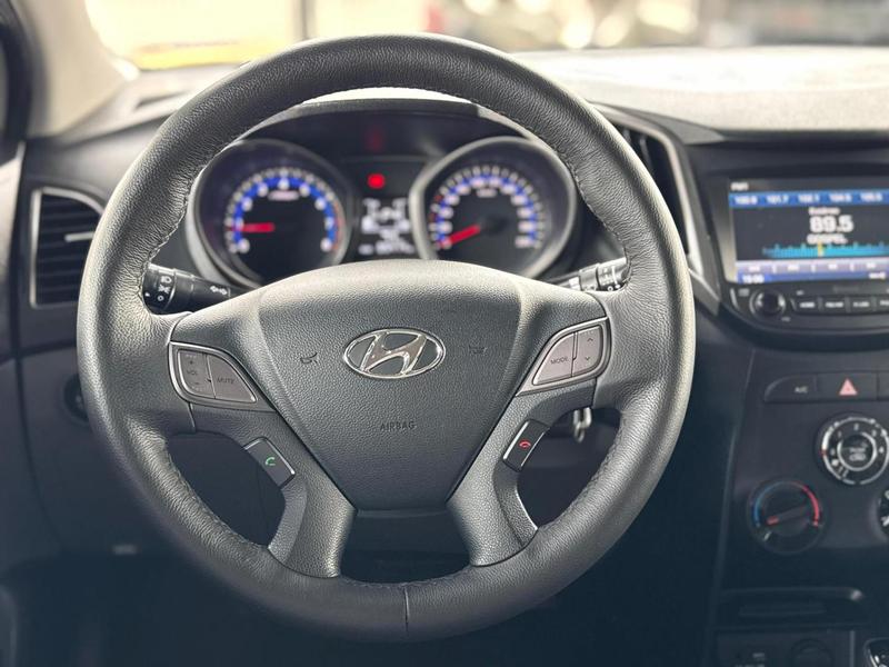 Hyundai HB20S 1.6 A Comf - foto 12
