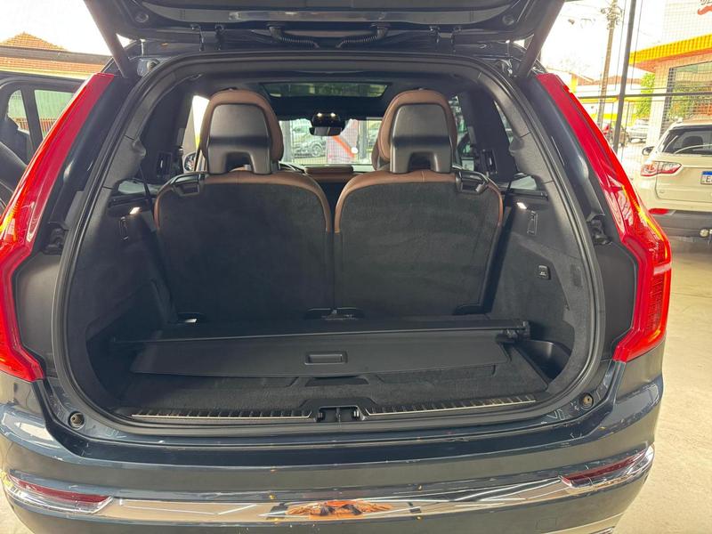 Volvo XC90 T8 Momentum - foto 9