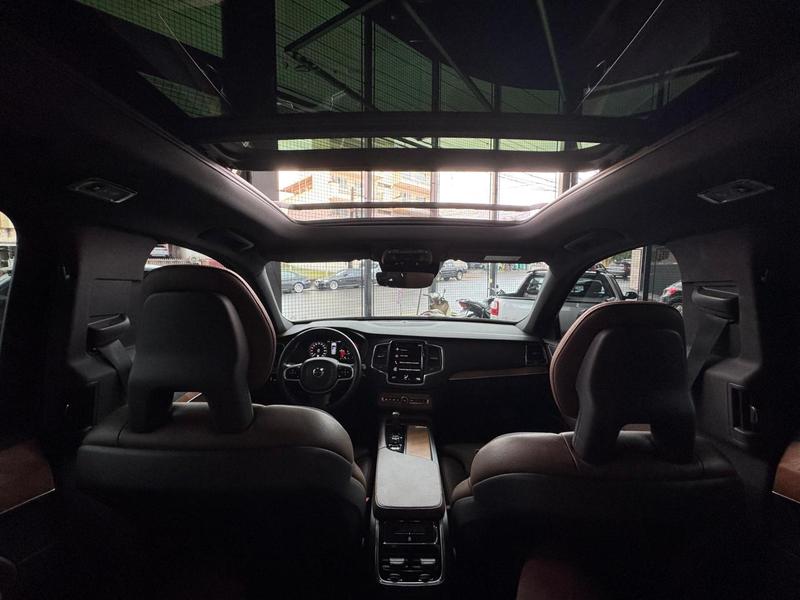 Volvo XC90 T8 Momentum - foto 16