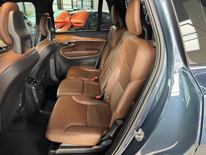 Volvo XC90 T8 Momentum - foto 12