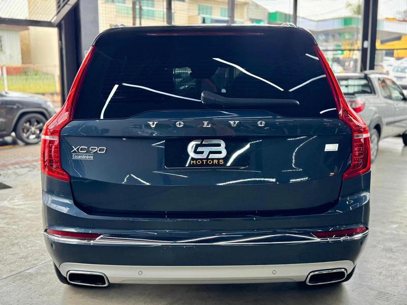 Volvo XC90 T8 Momentum - foto 8
