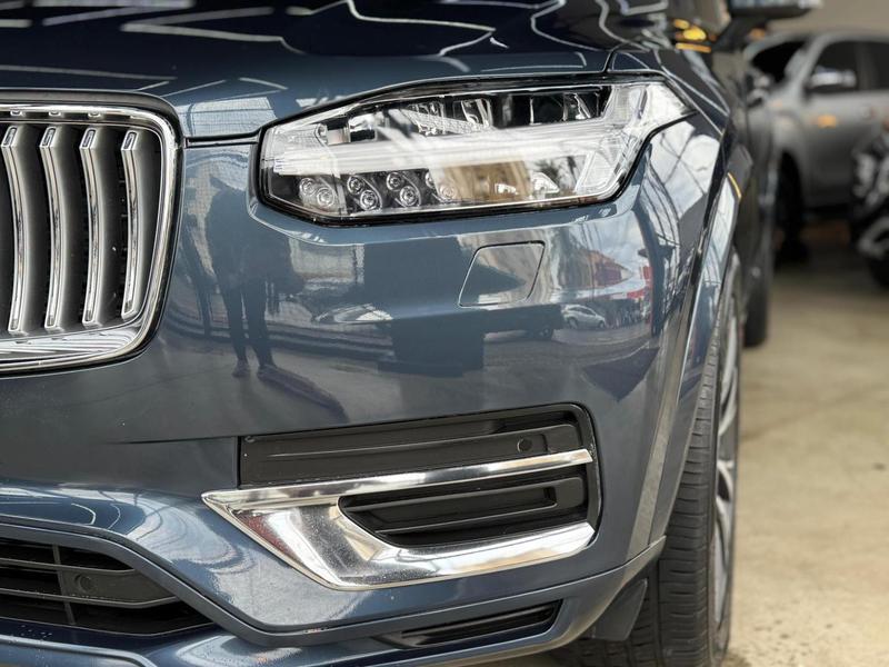Volvo XC90 T8 Momentum - foto 7