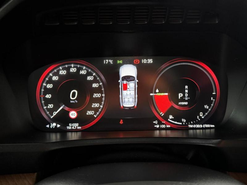 Volvo XC90 T8 Momentum - foto 17