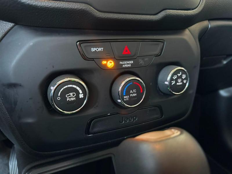 Jeep Renegade Sport 1.8 4X2 Flex 16V Aut. - foto 13