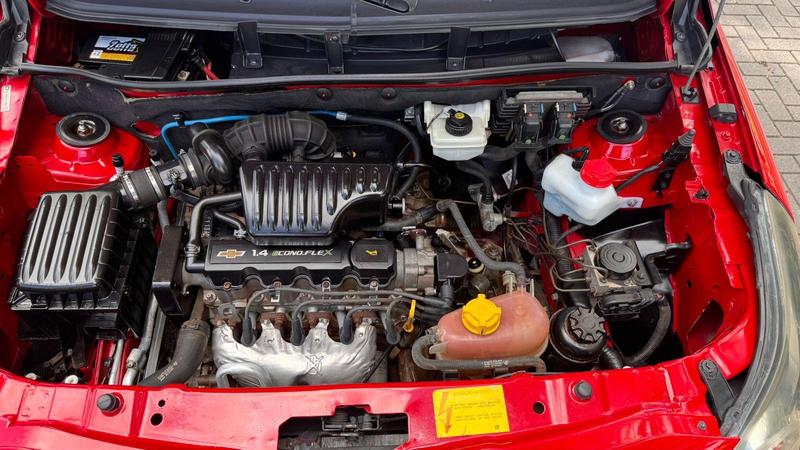 Chevrolet Montana Sport 1.4 - foto 13