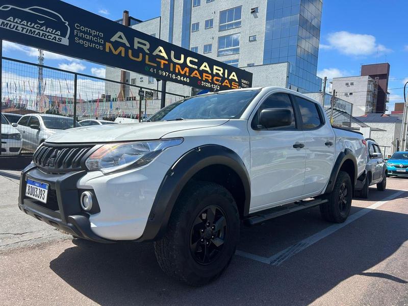 Mitsubishi L200 Triton Sport Hpe 2.4 Cd Diesel Aut. - foto 14