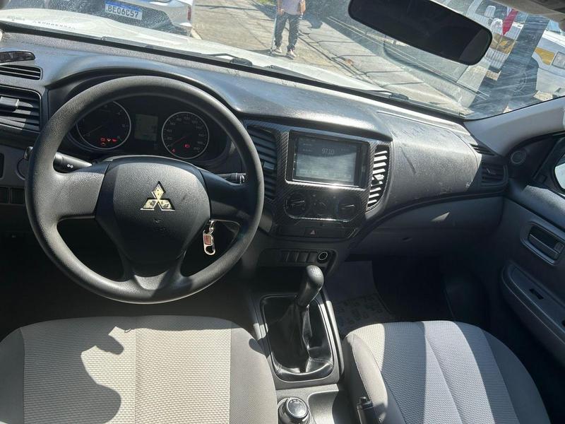 Mitsubishi L200 Triton Sport Hpe 2.4 Cd Diesel Aut. - foto 19