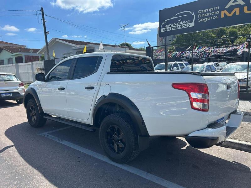Mitsubishi L200 Triton Sport Hpe 2.4 Cd Diesel Aut. - foto 7