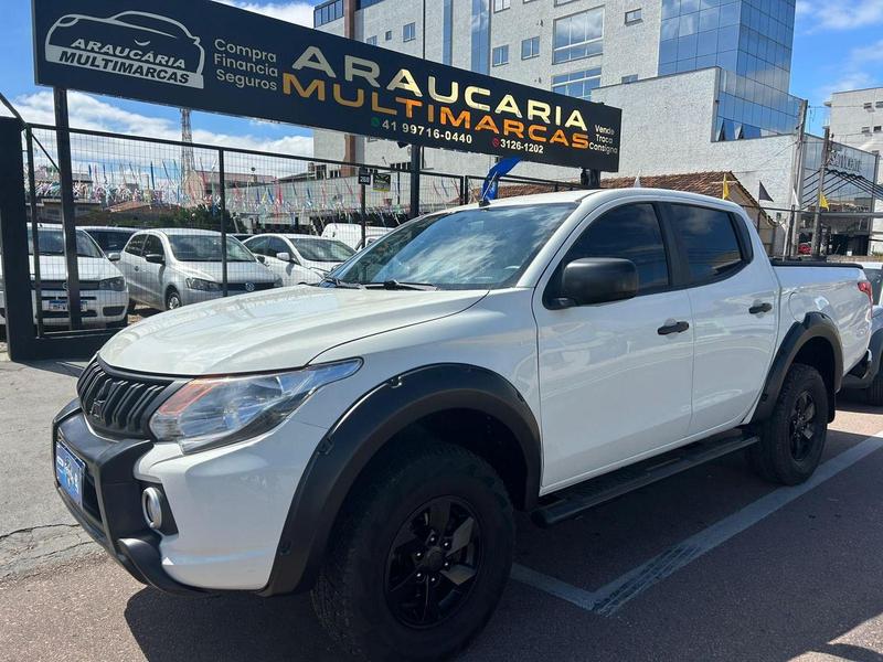 Mitsubishi L200 Triton Sport Hpe 2.4 Cd Diesel Aut. - foto 8