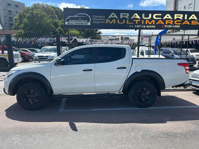 Mitsubishi L200 Triton Sport Hpe 2.4 Cd Diesel Aut. - foto 9