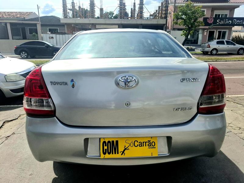 Toyota Etios Sd X - foto 12