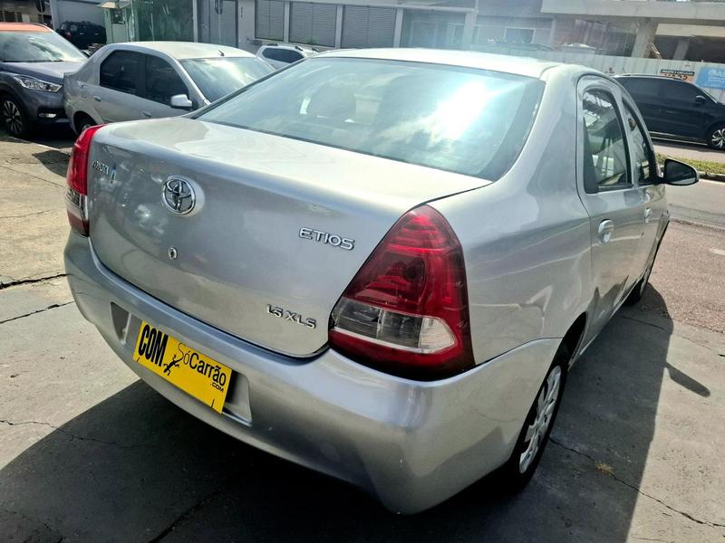 Toyota Etios Sd X - foto 13
