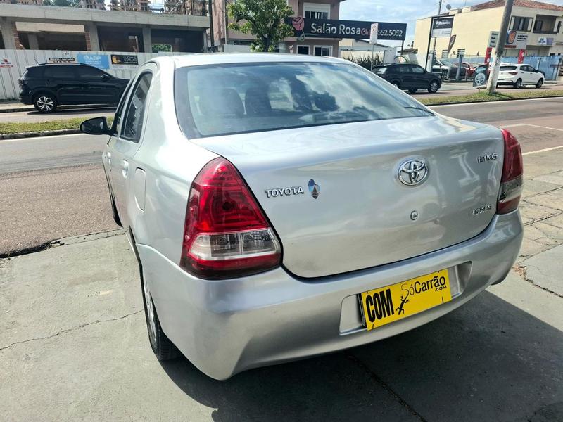 Toyota Etios Sd X - foto 14