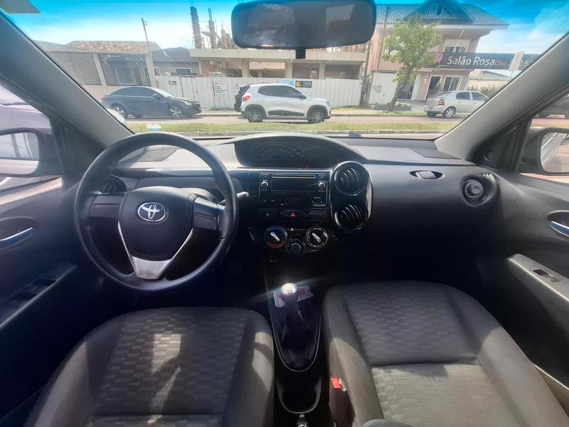 Toyota Etios Sd X - foto 16