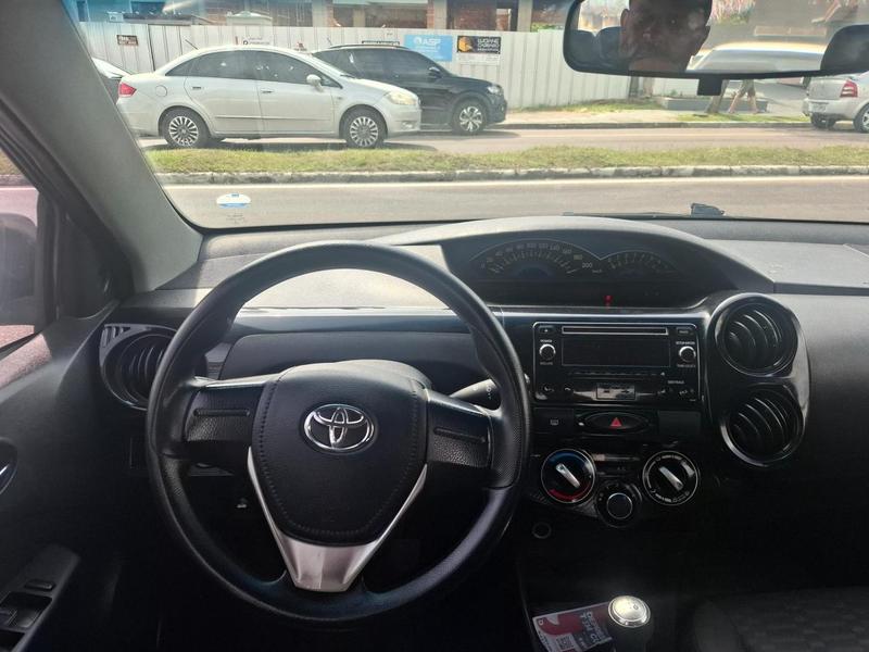 Toyota Etios Sd X - foto 17