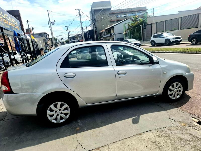 Toyota Etios Sd X - foto 6