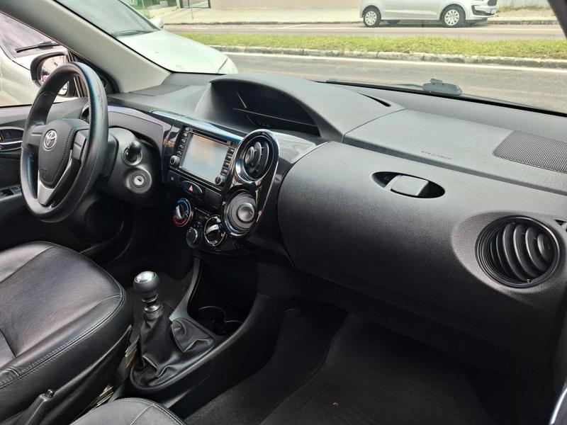 Toyota Etios X 1.3 Flex 16V 5P Mec. - foto 16