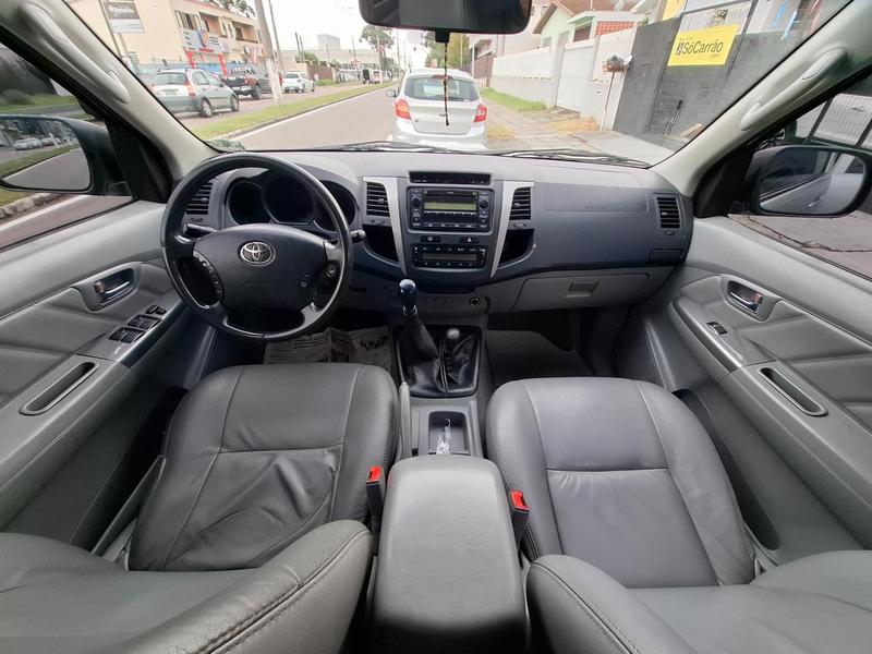 Toyota Hilux Cd4x4 Srv - foto 16