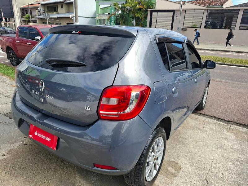 Renault Sandero Expr 1.6 - foto 10