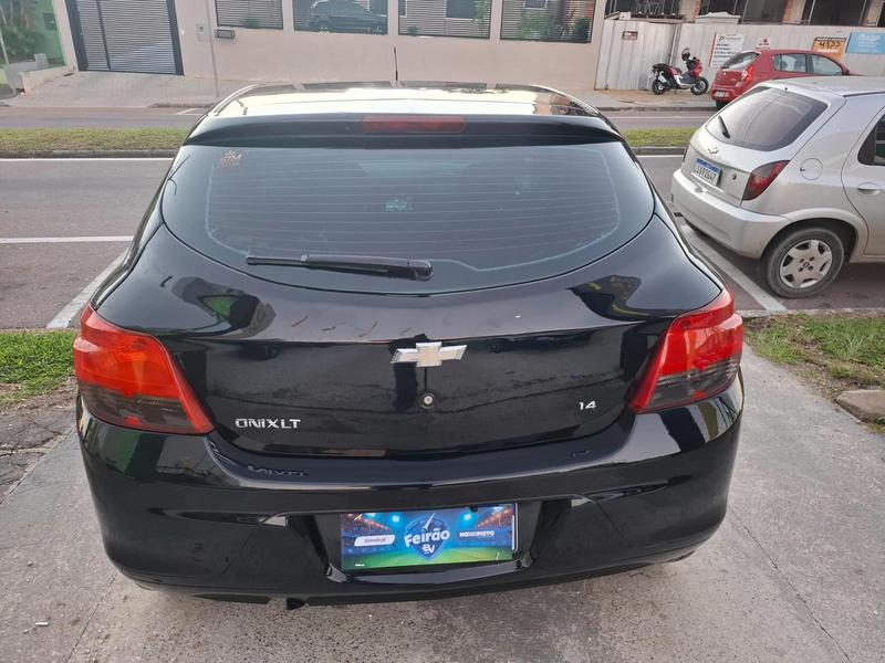 Chevrolet Onix 14mt LT - foto 11