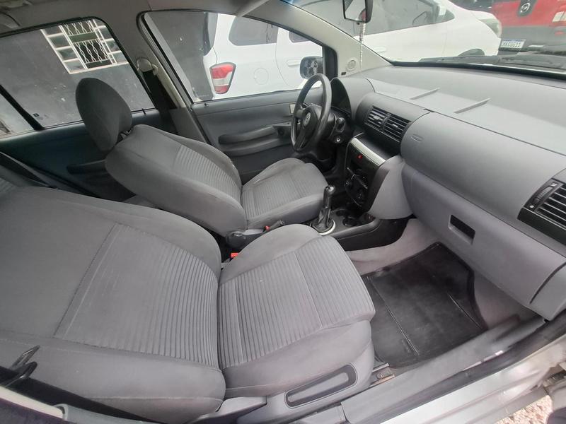 Volkswagen SpaceFox Comfortline 1.6 Mi T.flex 8V 5P - foto 13