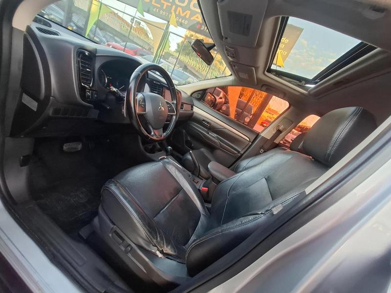 Mitsubishi Outlander 2.0 - foto 12