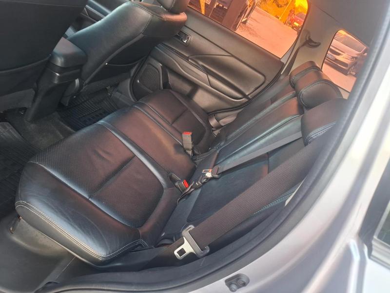 Mitsubishi Outlander 2.0 - foto 13