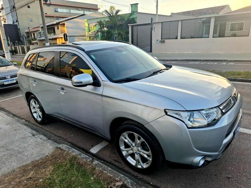 Mitsubishi Outlander 2.0 - foto 7
