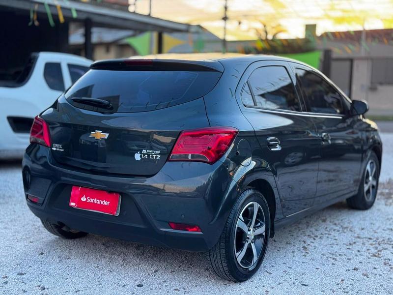 Chevrolet Onix 14mt LTZ - foto 2