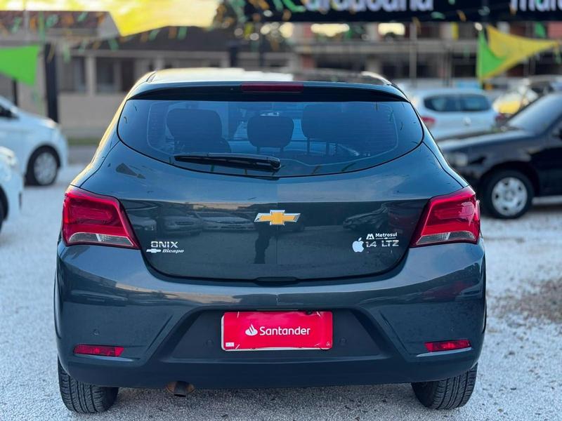 Chevrolet Onix 14mt LTZ - foto 6