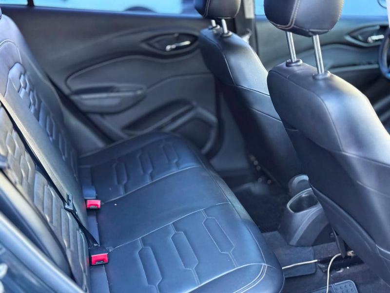 Chevrolet Onix 14mt LTZ - foto 9