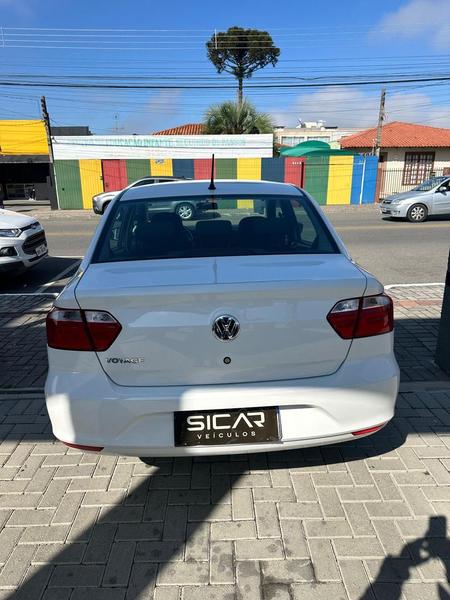 Volkswagen Voyage MPI - foto 6