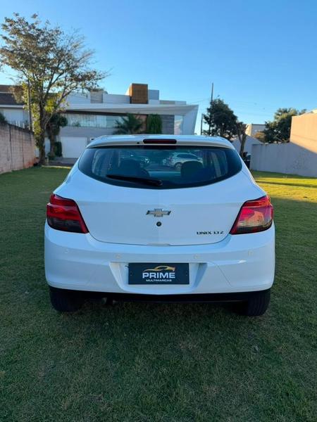 Chevrolet Onix Hatch Ls 1.0 8V Flexpower 5P Mec. - foto 4