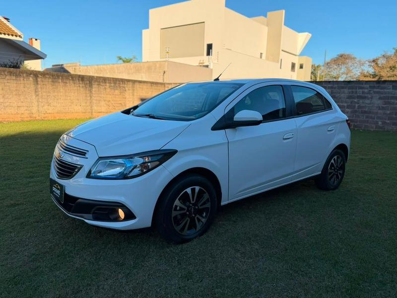 Chevrolet Onix Hatch Ls 1.0 8V Flexpower 5P Mec. - foto 5