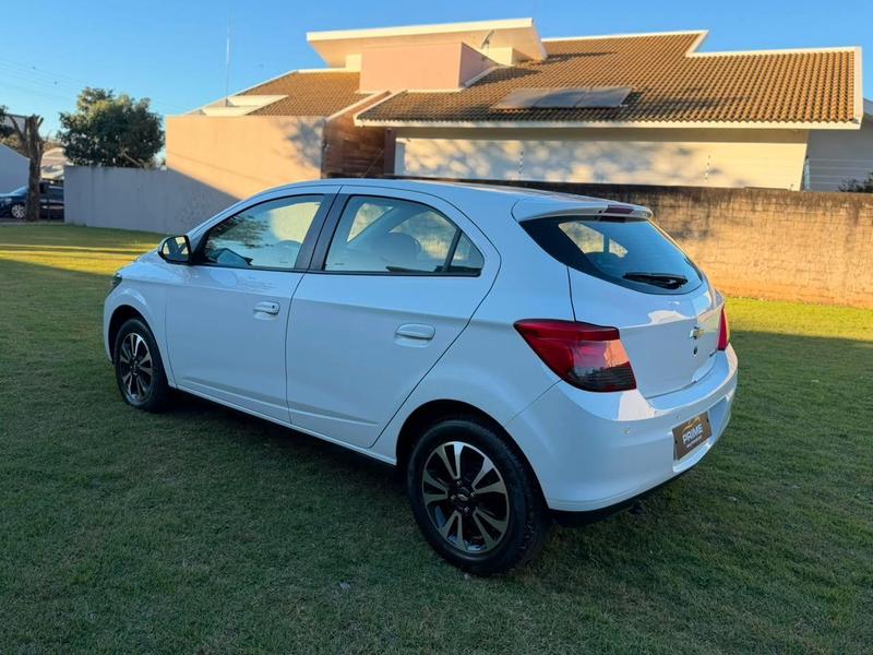 Chevrolet Onix Hatch Ls 1.0 8V Flexpower 5P Mec. - foto 6