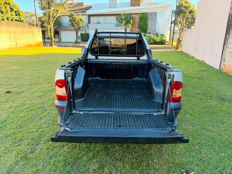 Fiat Strada Adventure 1.8 1.8 Locker Flex Ce - foto 7