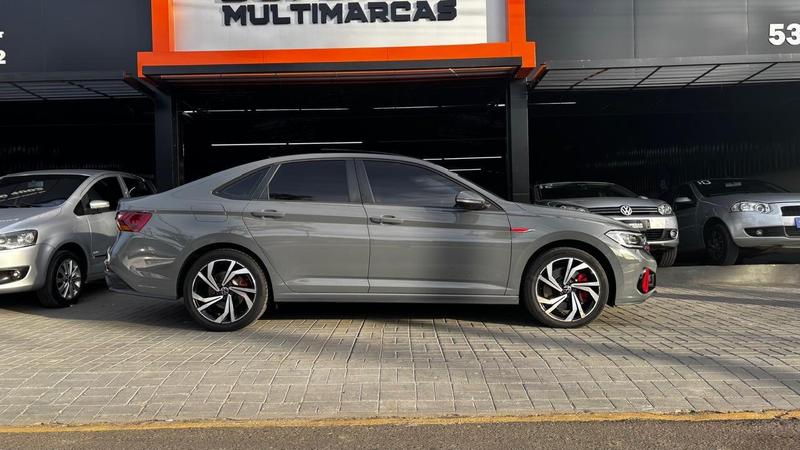 Volkswagen Jetta GLi - foto 2