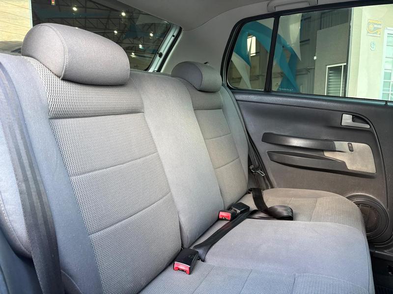 Volkswagen CrossFox - foto 8
