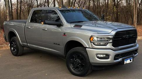 RAM 3500 LARAMIE 6.7 NIGHT EDITION CD 4X4 DIE