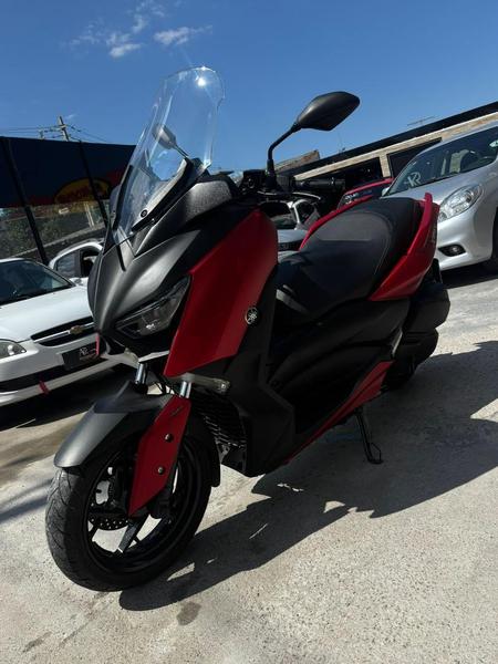 YAMAHA XMAX