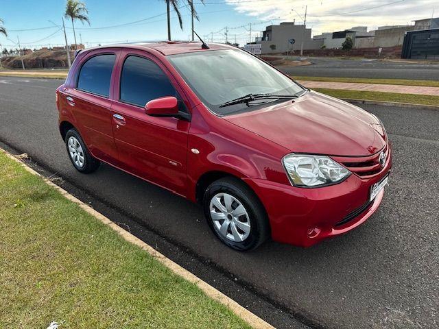 Toyota Etios Hb X 13l Mt - foto 4