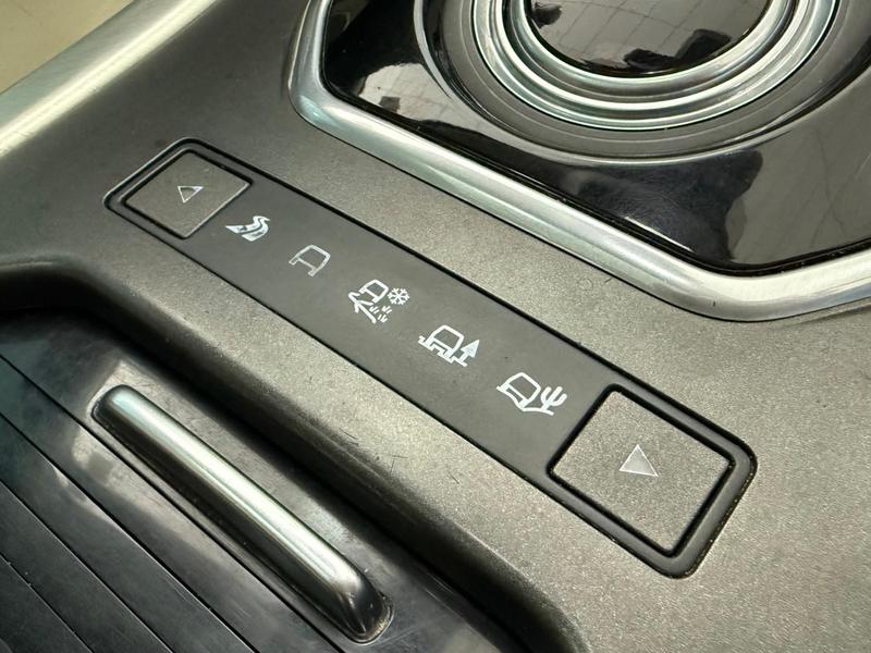 Land Rover Range R.evoque Prestige 2.0 Aut. 5p R.evoque Prestige 2.0 Aut. 5P - foto 17