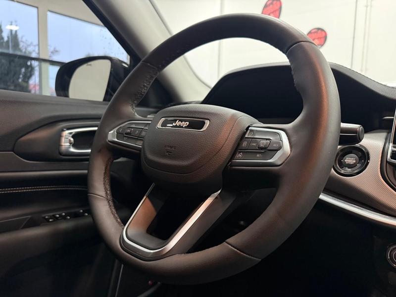 Jeep Compass Long T - foto 12