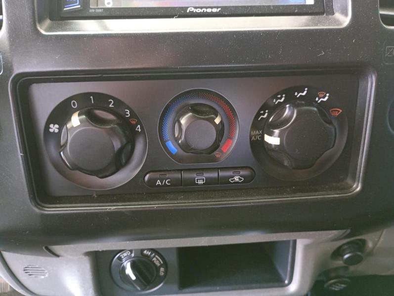 Nissan Frontier Le Cd 4X4 2.5 Tb Diesel Aut. - foto 14