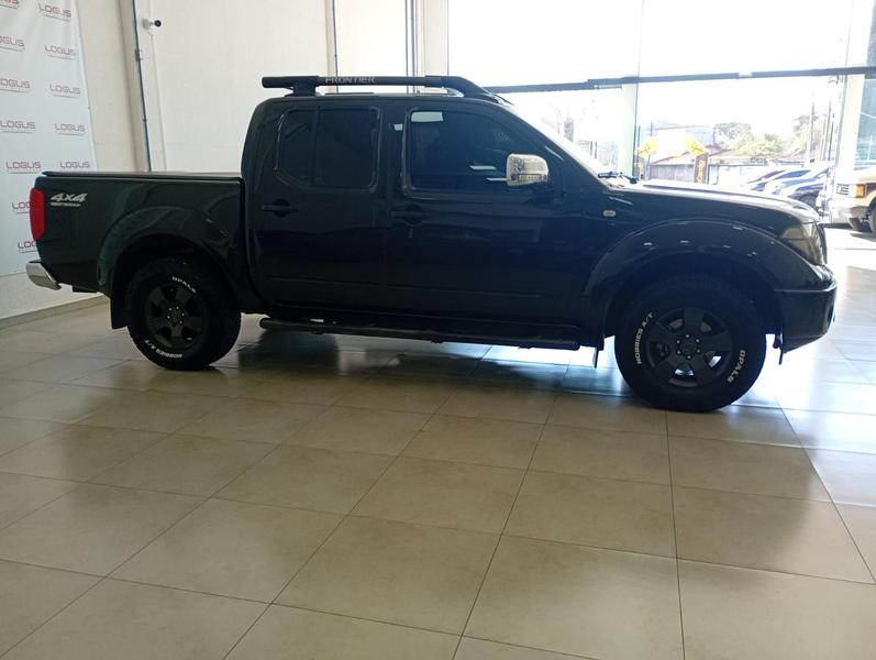 Nissan Frontier Le Cd 4X4 2.5 Tb Diesel Aut. - foto 4