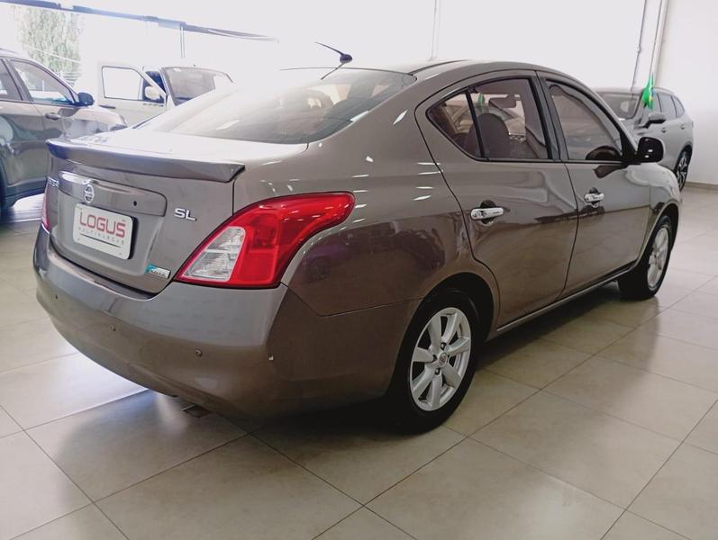 Nissan Versa 16sl Flex - foto 4