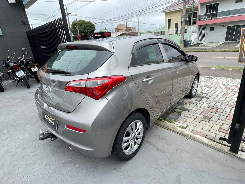 Hyundai HB20 1.0 Comfort - foto 12